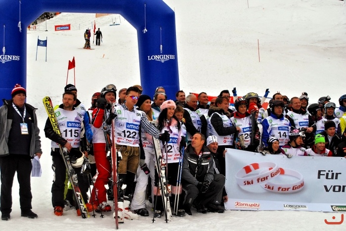 Antonia aus Tirol Ski 003